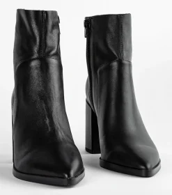Brazen Black Luxe