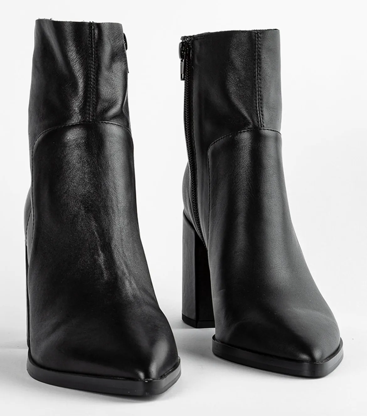 Brazen Black Luxe