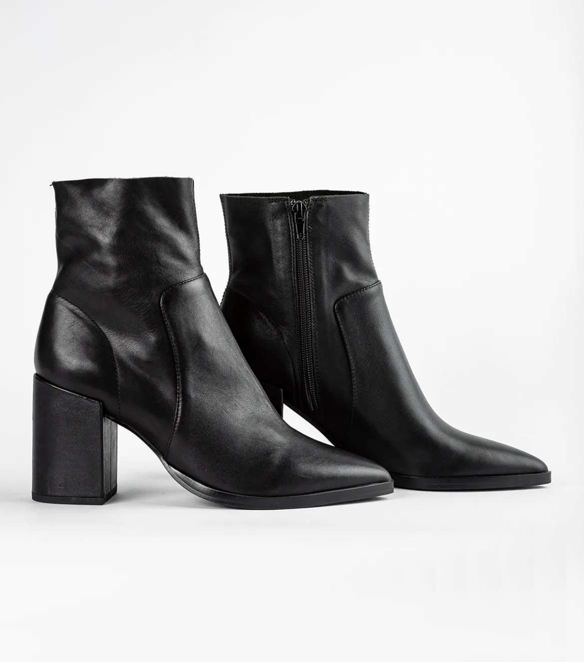 Brazen Black Luxe
