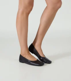 Celeste Chocolate Nappa