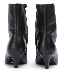 Estelle Black Vintage