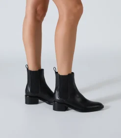 Fremont Black Como