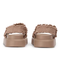 Jerry Bisque Ruffle