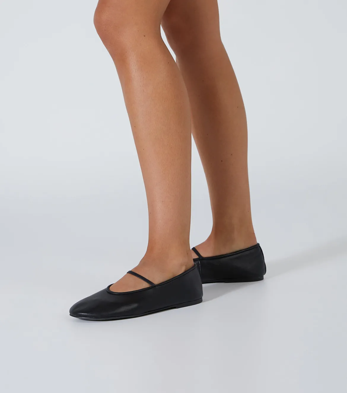 Martinez Black Nappa