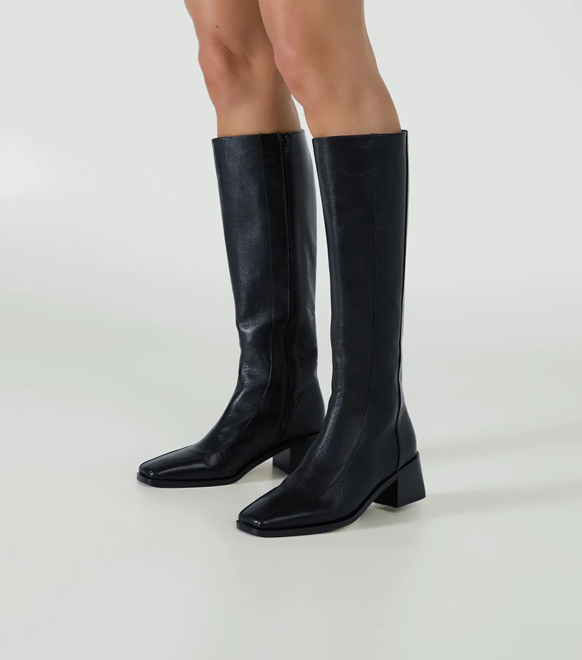 Raye Black Venice